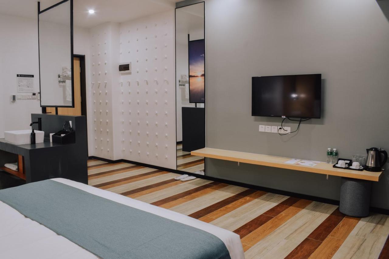 Fan'S Hotel Baybay エクステリア 写真